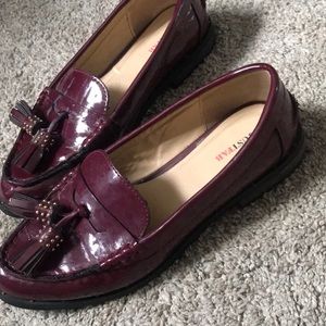 Just fab burgundy patent leather tassel loafers